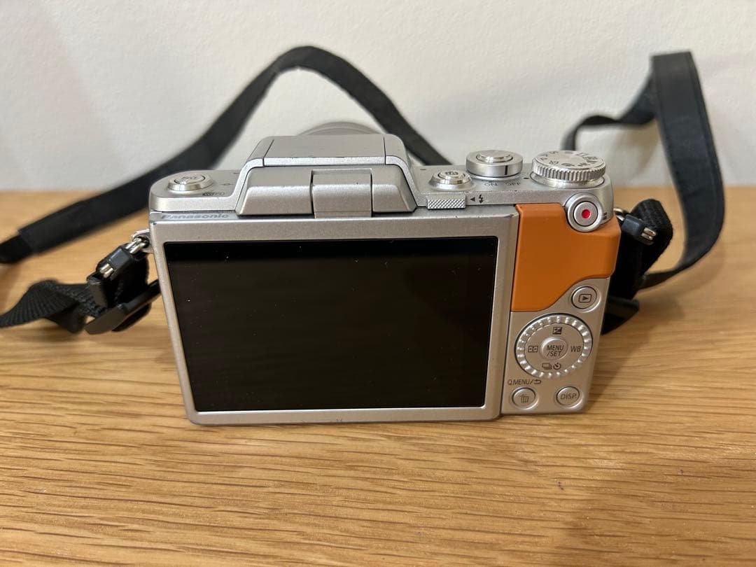 Panasonic LUMIX GF7ミラーレスカメラ