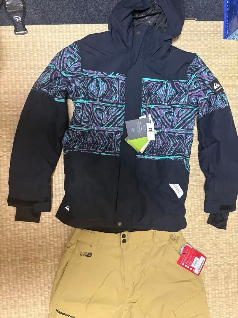 スノーボードウェアセット（ジャケット・パンツ・手袋）