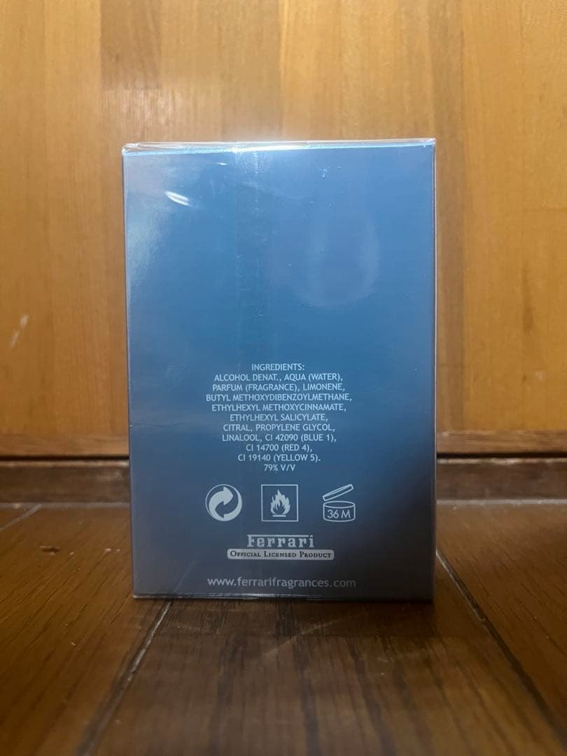 新品未使用 フェラーリ　ライトエッセンス 75ml オードトワレ