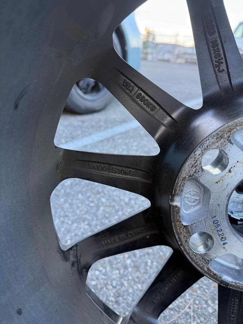 mak【ダンロップ24年製/タイヤホイールセット】スタッドレス