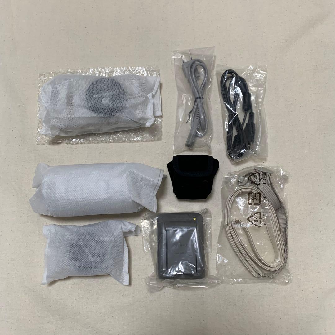 OLYMPUS PEN E-PL8 ホワイト ミラーレス一眼　レンズ2本セット