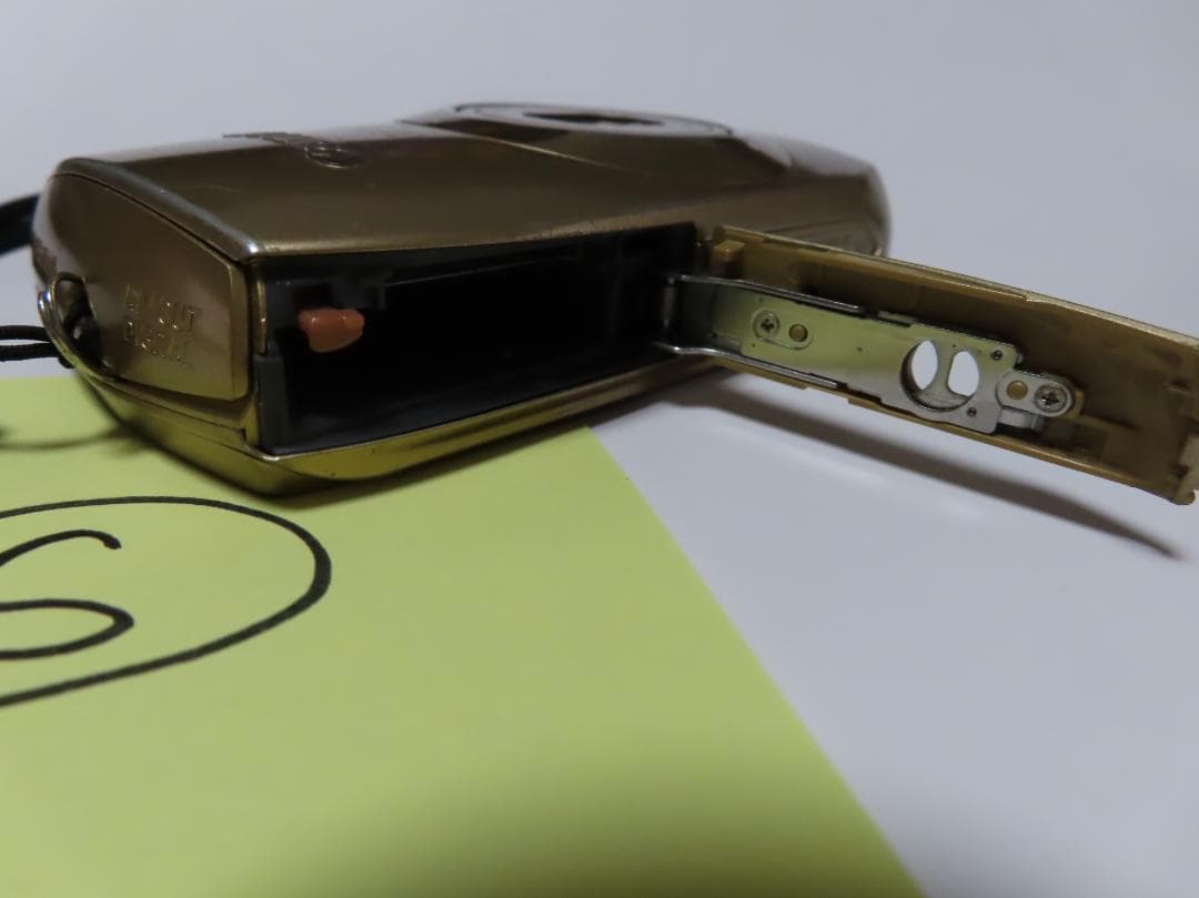 Canon IXY 31S ゴールド