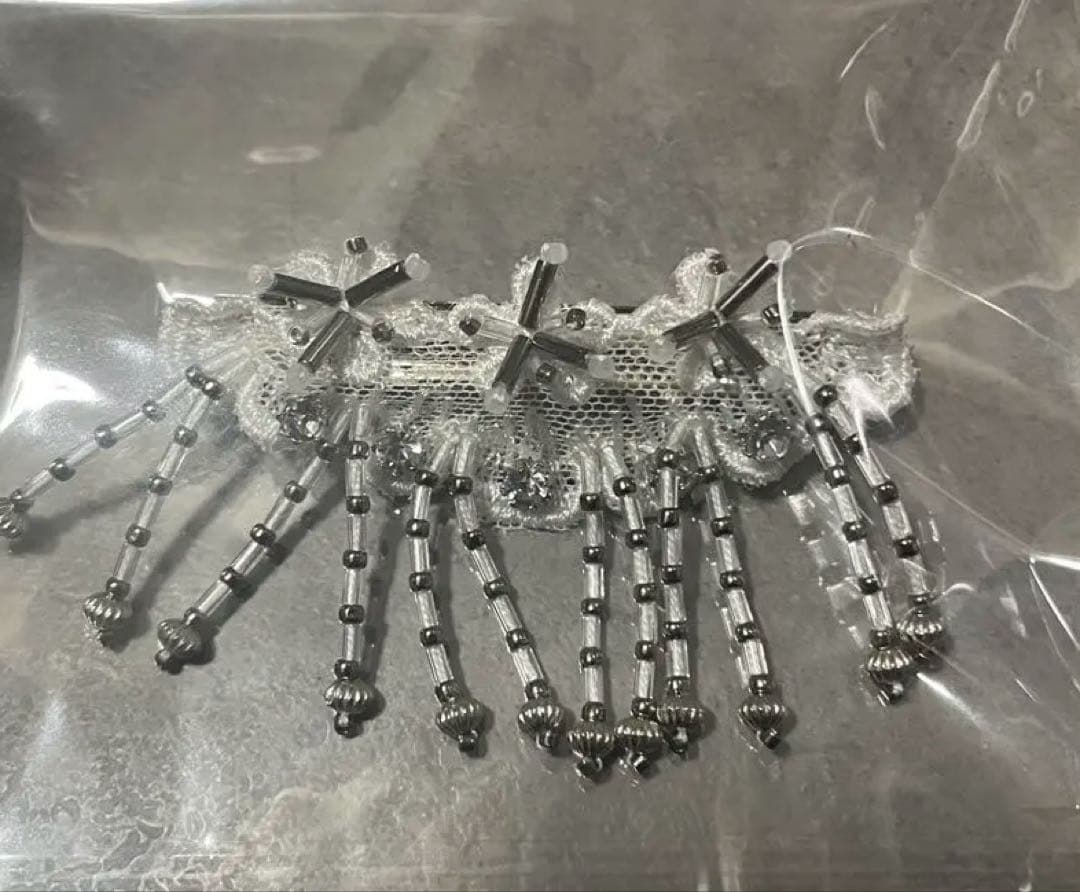  bijou mini barrette white 右　タナカダイスケ