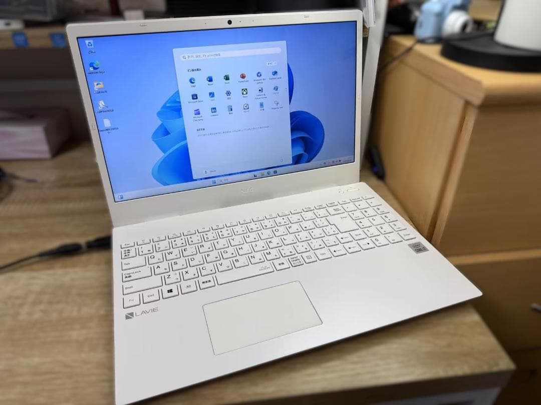 超美品 NEC 第十世代 i7 16GB 新品SSD+HDD Office付き
