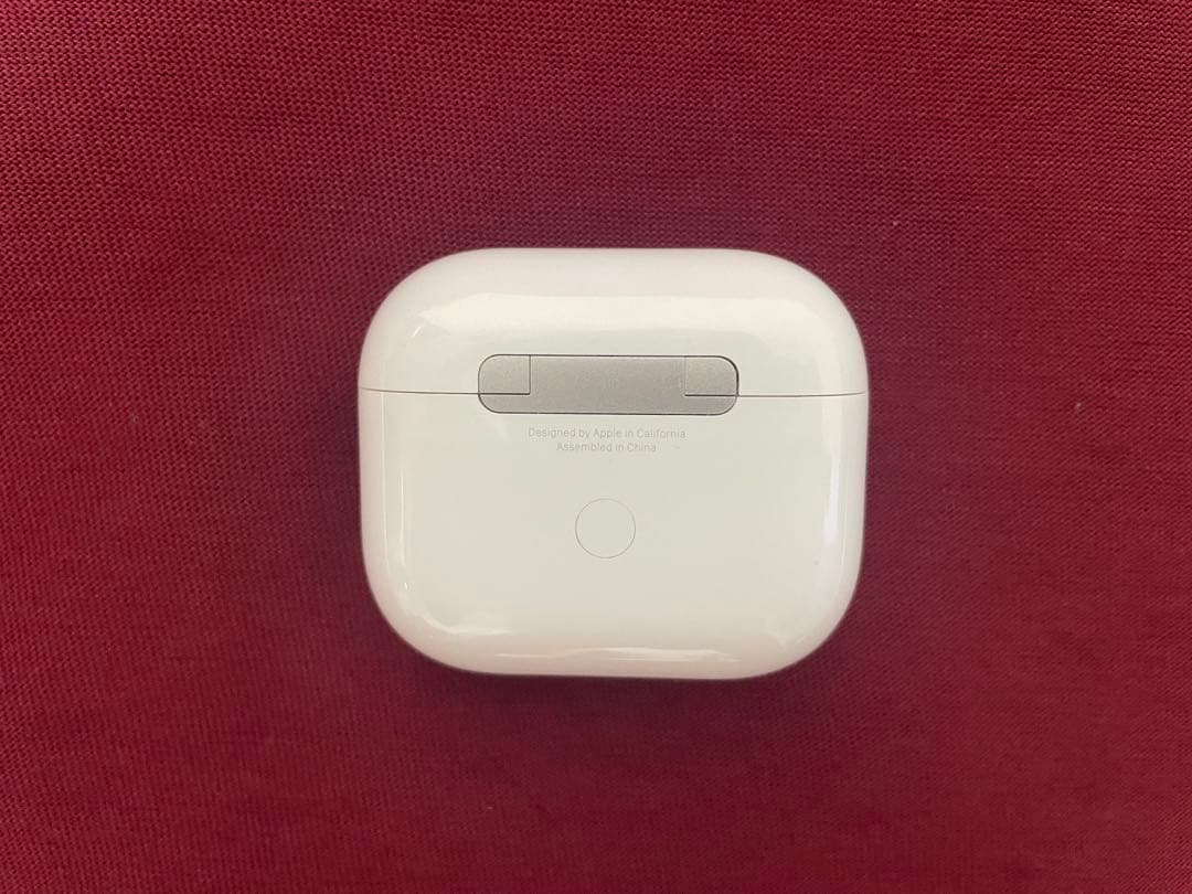 AirPods 3 エアポッズ　第三世代　ワイヤレス充電対応 Apple