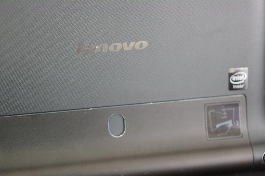 Windowsタブレット本体 lenovo YOGA Tablet with Windows10 2-851F