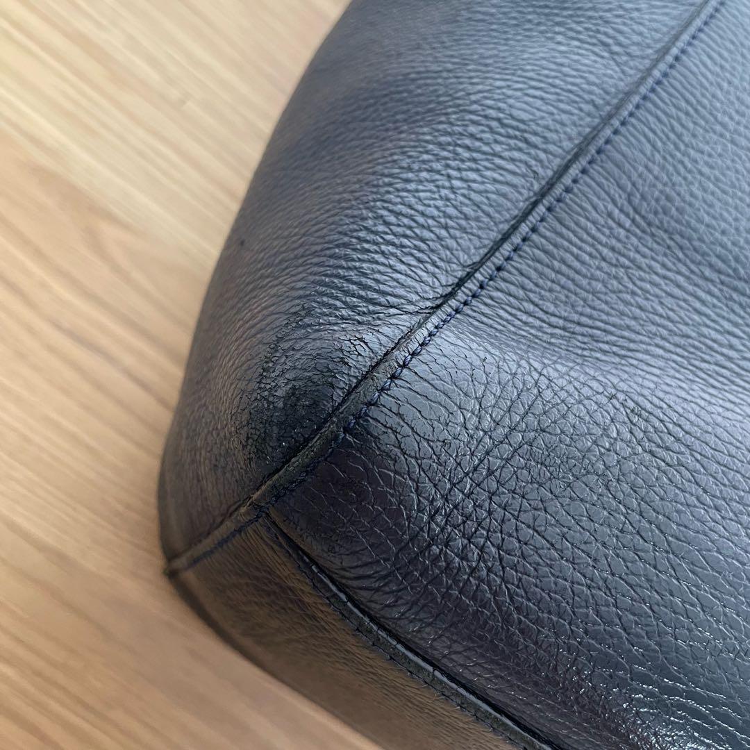 ペッレモルビダ　コローレ　トートバッグ　レザー　ネイビー