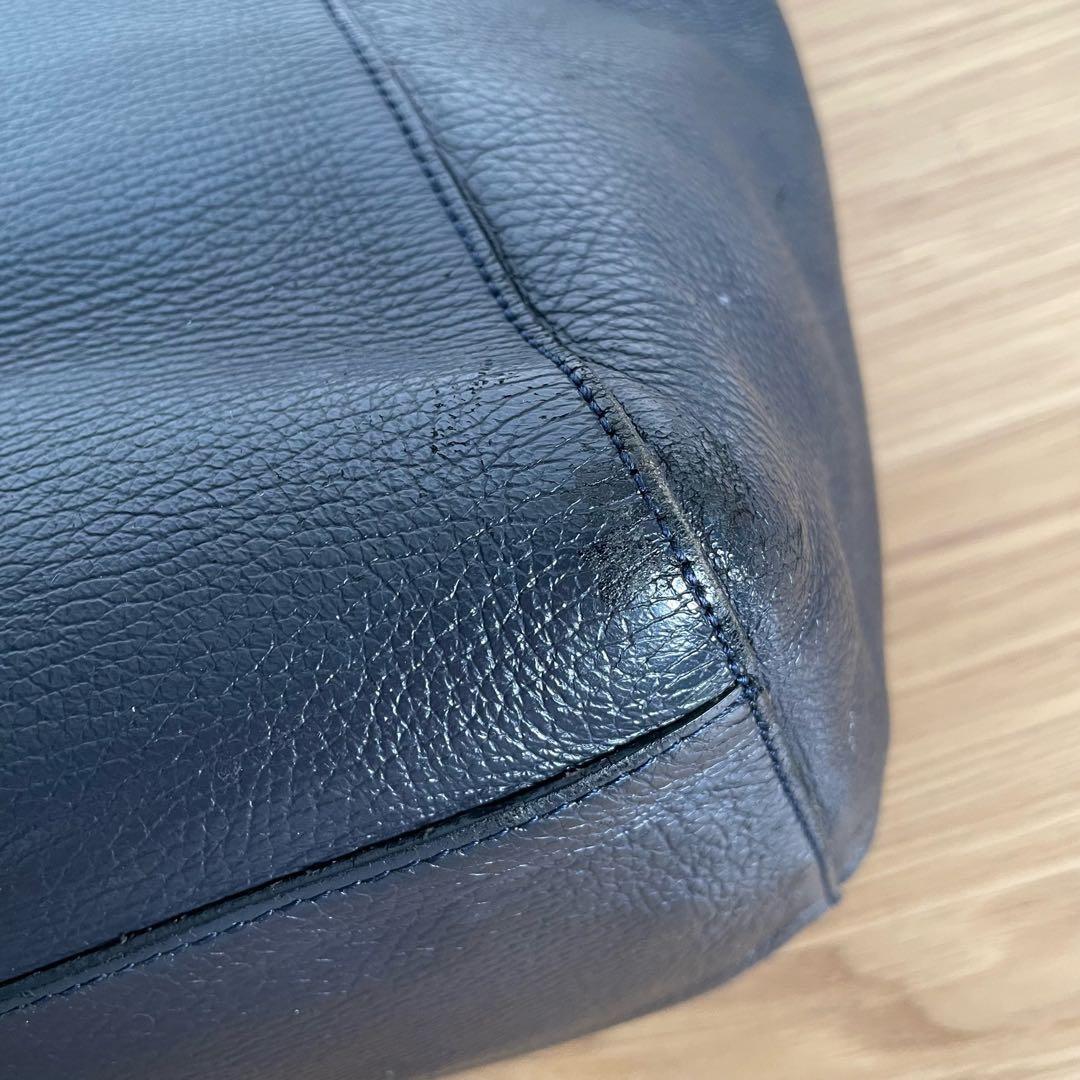 ペッレモルビダ　コローレ　トートバッグ　レザー　ネイビー