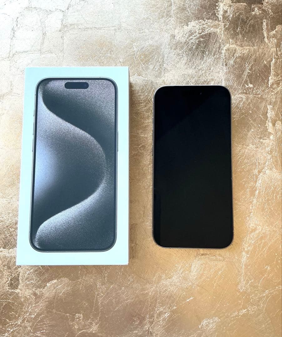 美品　iPhone 15 pro 512gb ナチュラルチタニウム 海外版