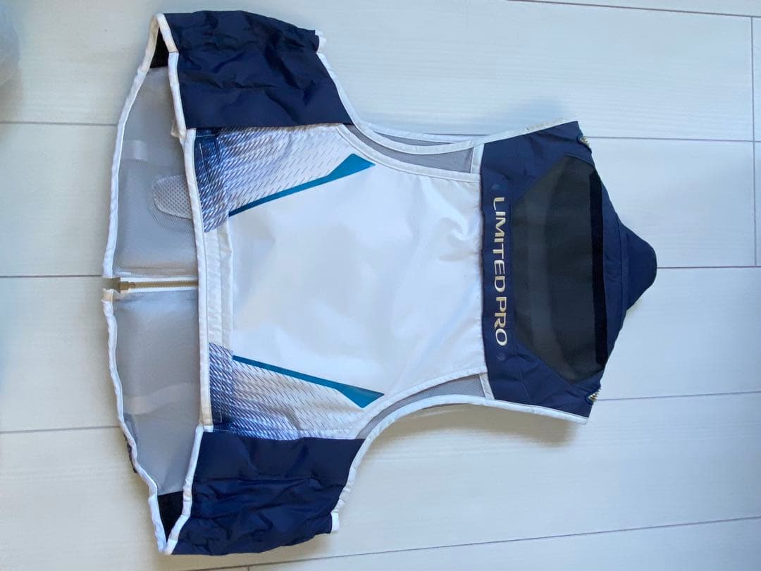 LIMITED PRO フィッシングベストとキャップセット