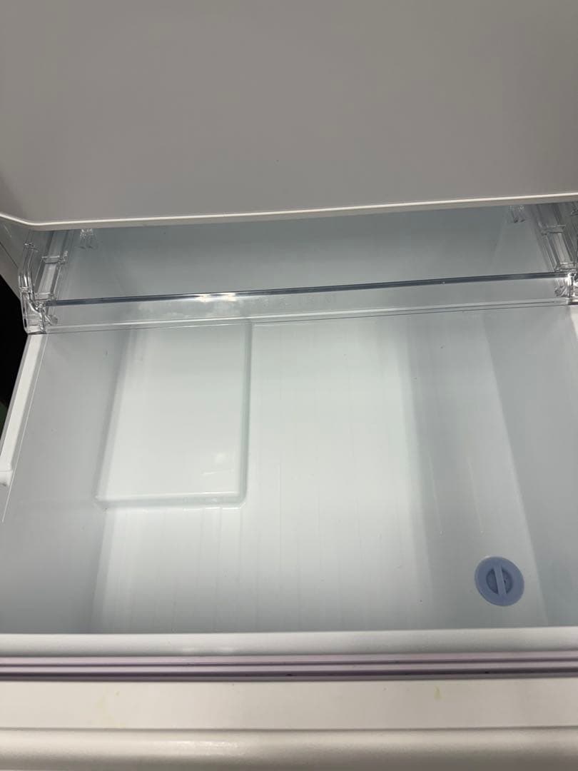 東芝　ノンフロン冷凍冷蔵庫　GR-U33SC (WU) 2023年　326L