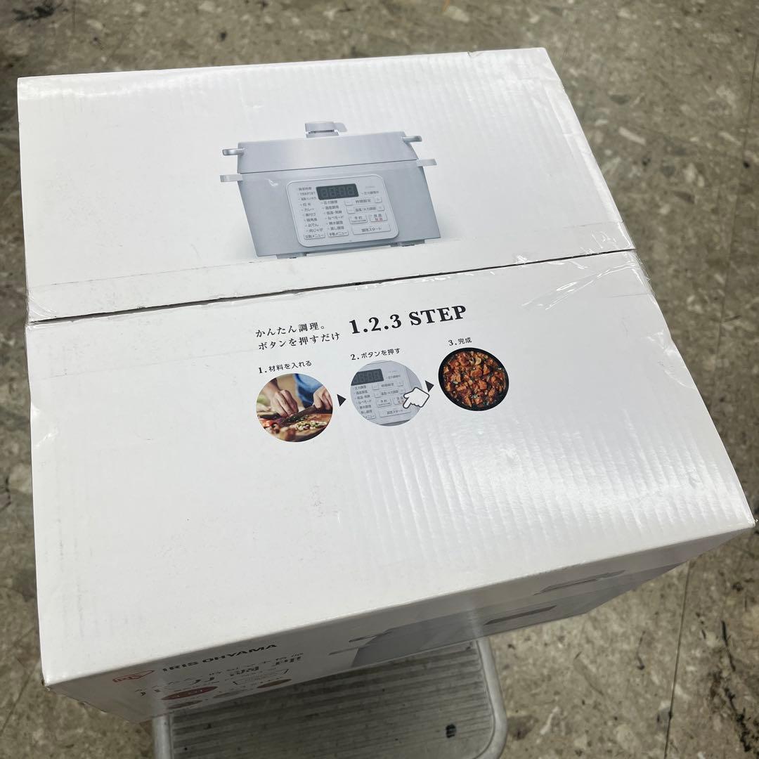 【新品未使用品】アイリスオーヤマ　4.0L電気圧力鍋PC-MA4-W