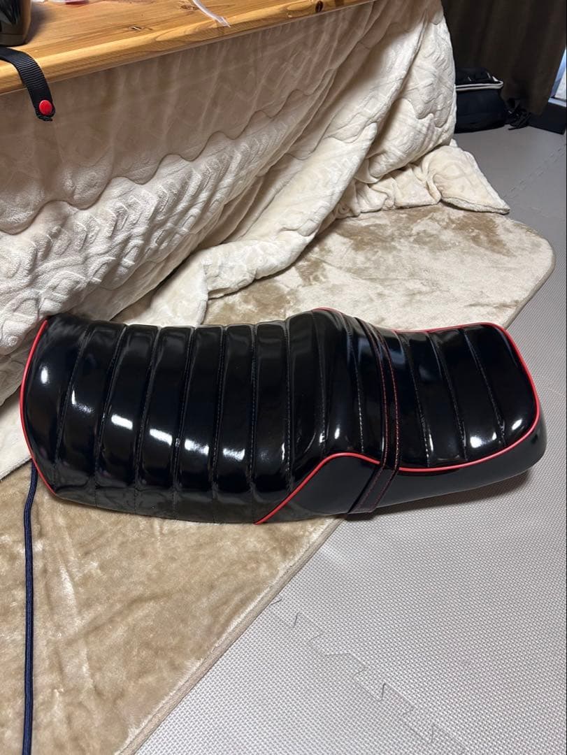 【美品】One'S&M NC42エナメルタックロールシート