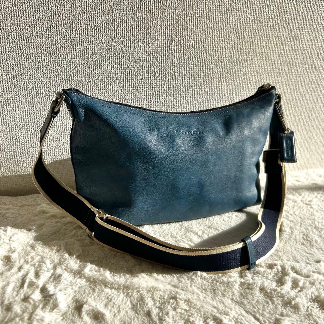 希少✨　OLD COACH チャーム付き　ヘリテージ レザー ショルダーバッグ