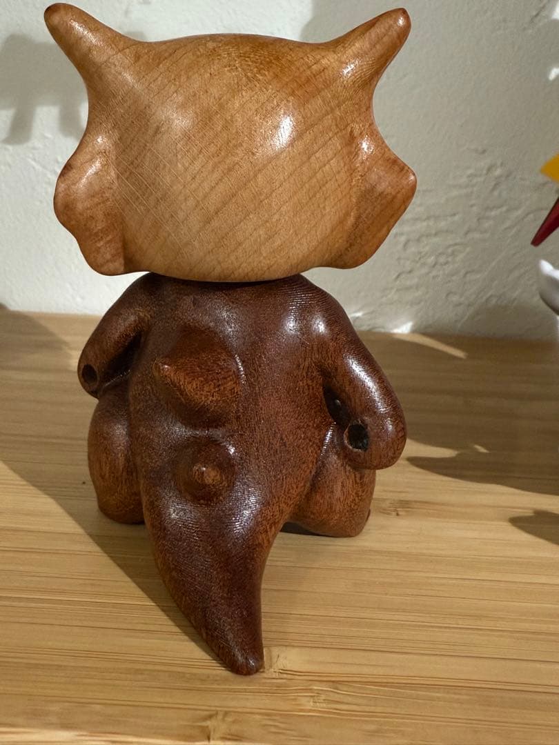 カラカラ　木製　彫刻