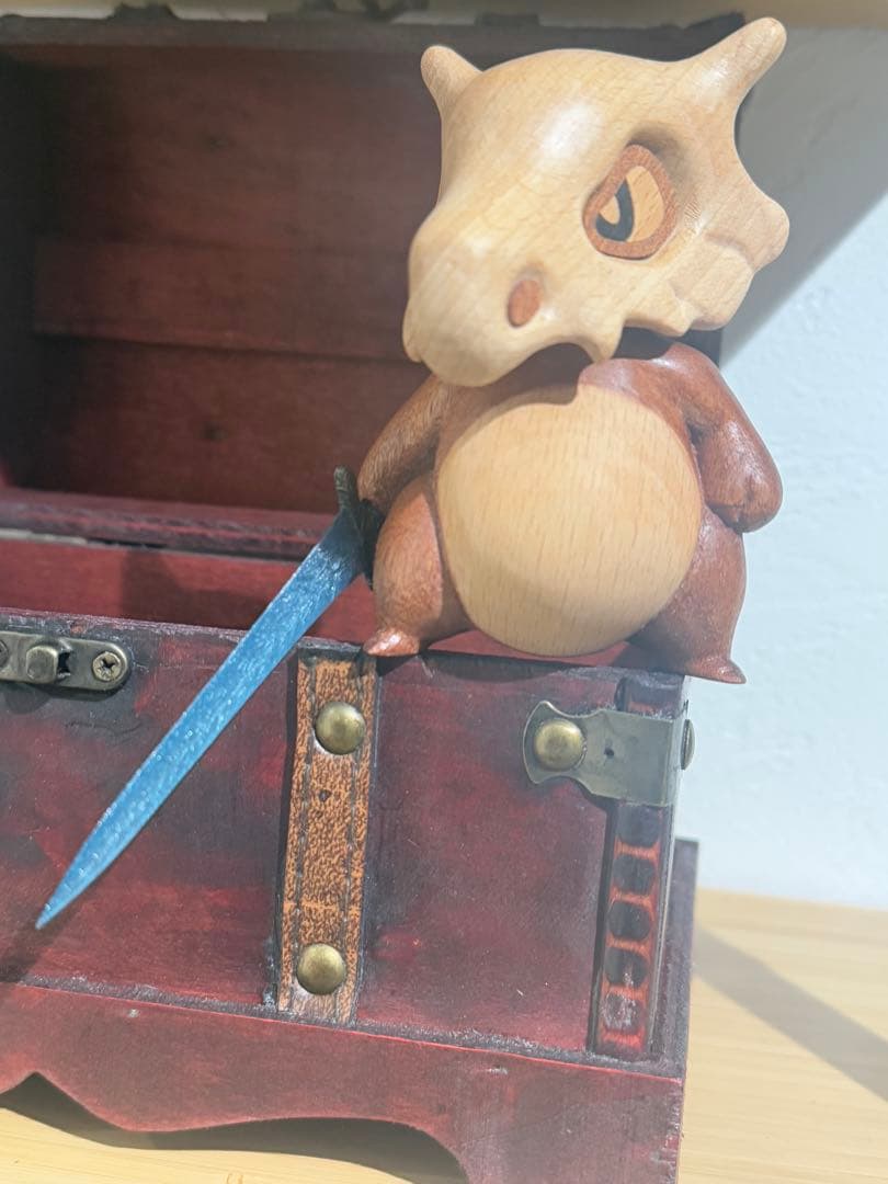 カラカラ　木製　彫刻