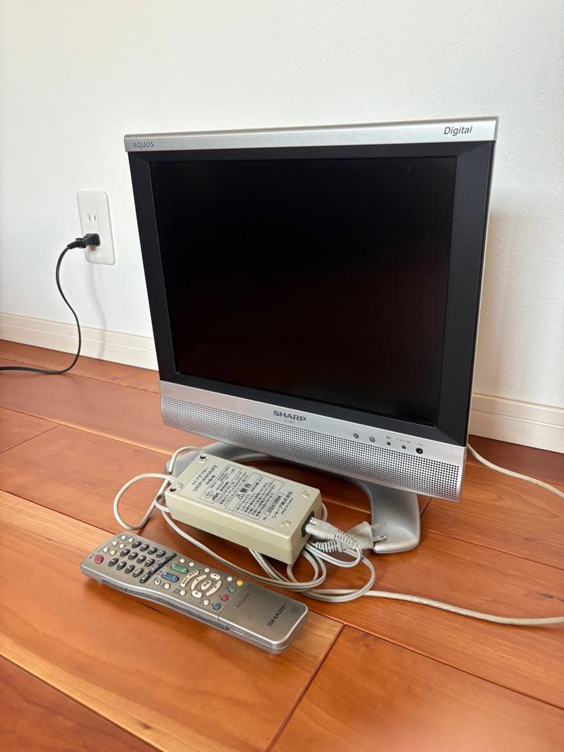 ●こうぴ●希少モデル！SHARP AQUOS デジタル液晶テレビ15型