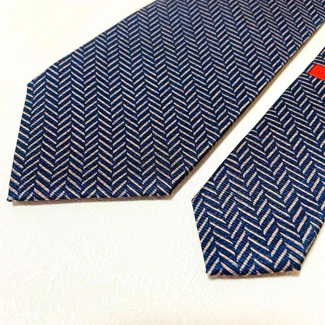 【極美品】ブルガリ セッテピエゲ ネクタイ ロゴ シェブロン ネイビー ピンク