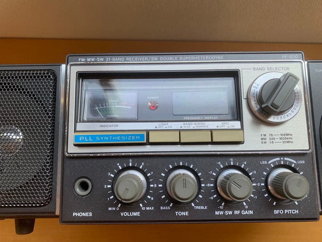National RF-B30 ラジオ FM-AM 31バンド