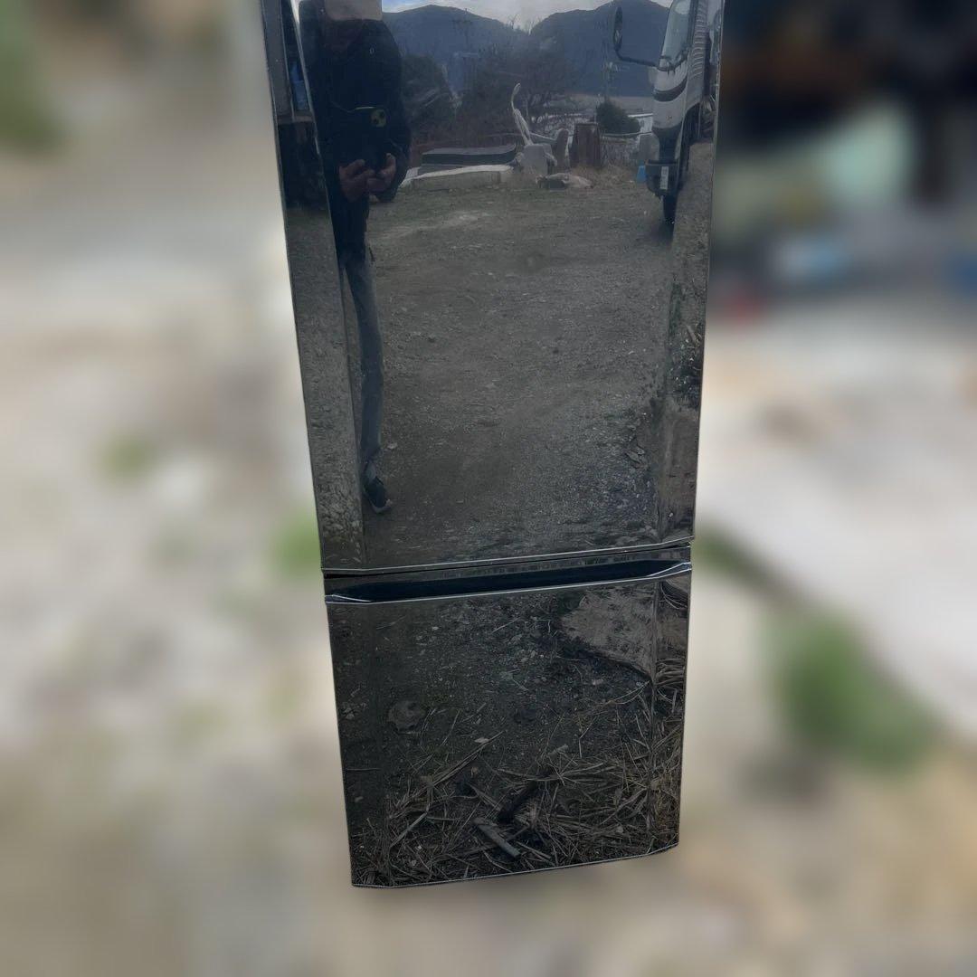 黒 縦型冷蔵庫 ステンレス背面