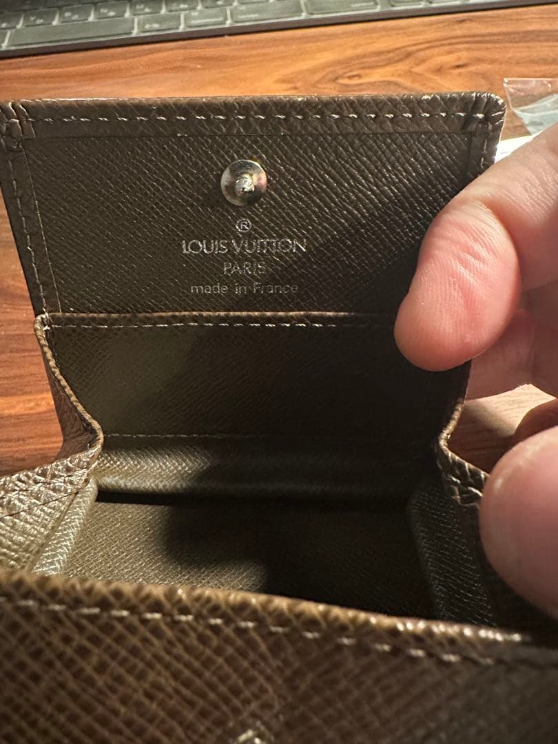 極美品　ルイヴィトン　ポルトモネボワット　タイガ　ケース　グリズリ　茶色