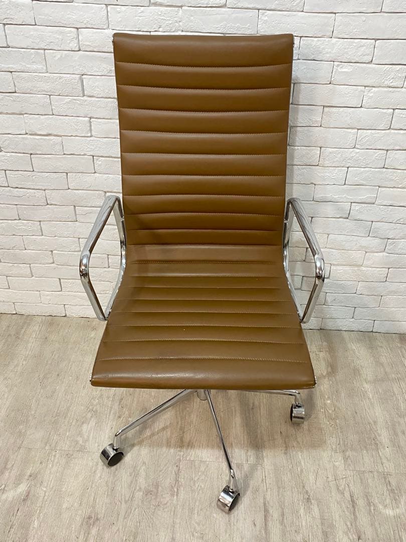 【東京都23区配送無料】ハーマンミラー　イームズ　アルミナム　チェア　椅子　イス