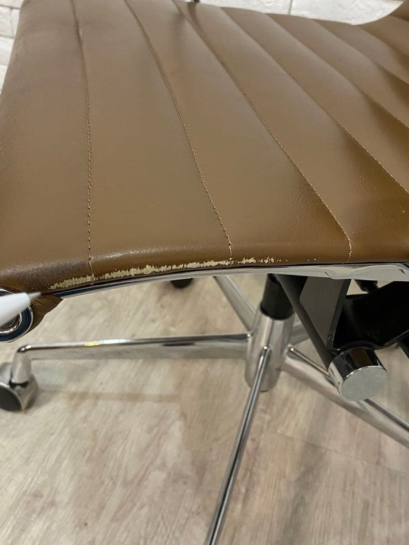 【東京都23区配送無料】ハーマンミラー　イームズ　アルミナム　チェア　椅子　イス