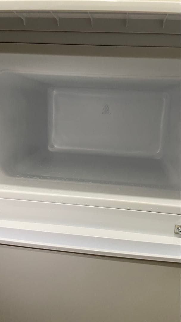 【使用期間半年】2025年製90L 2ドア冷蔵庫comfee