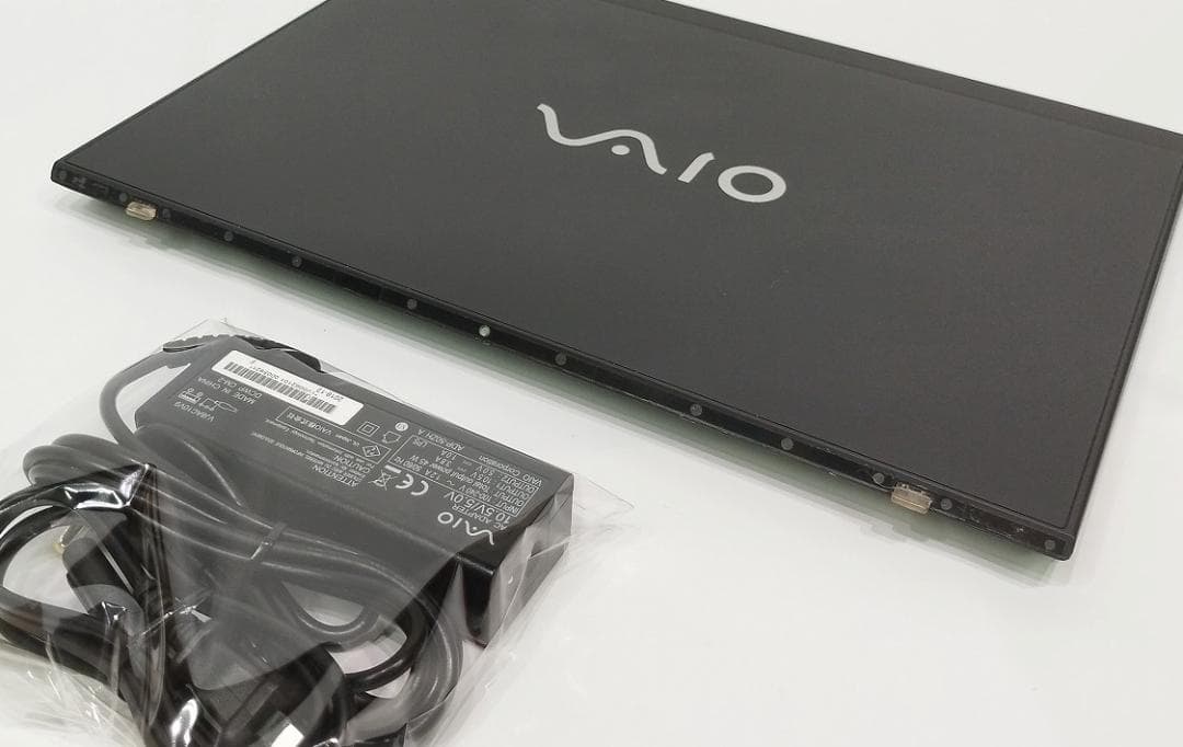 14.0液晶人気の薄型VAIO VJPK11C11N 8世代 I3 SSD