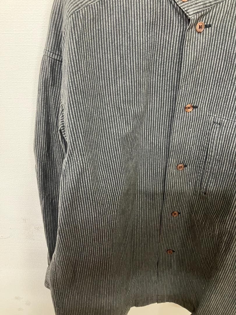 ISSEY MIYAKE グレー ストライプ シワ加工長袖シャツ