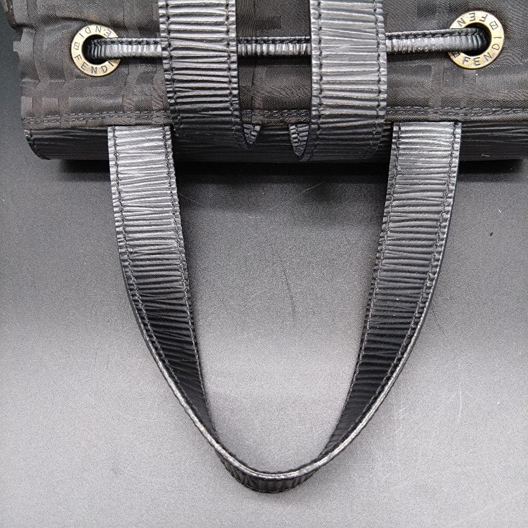 FENDI リュックサック ズッカ柄 肩掛け ナイロン レザー ブラック