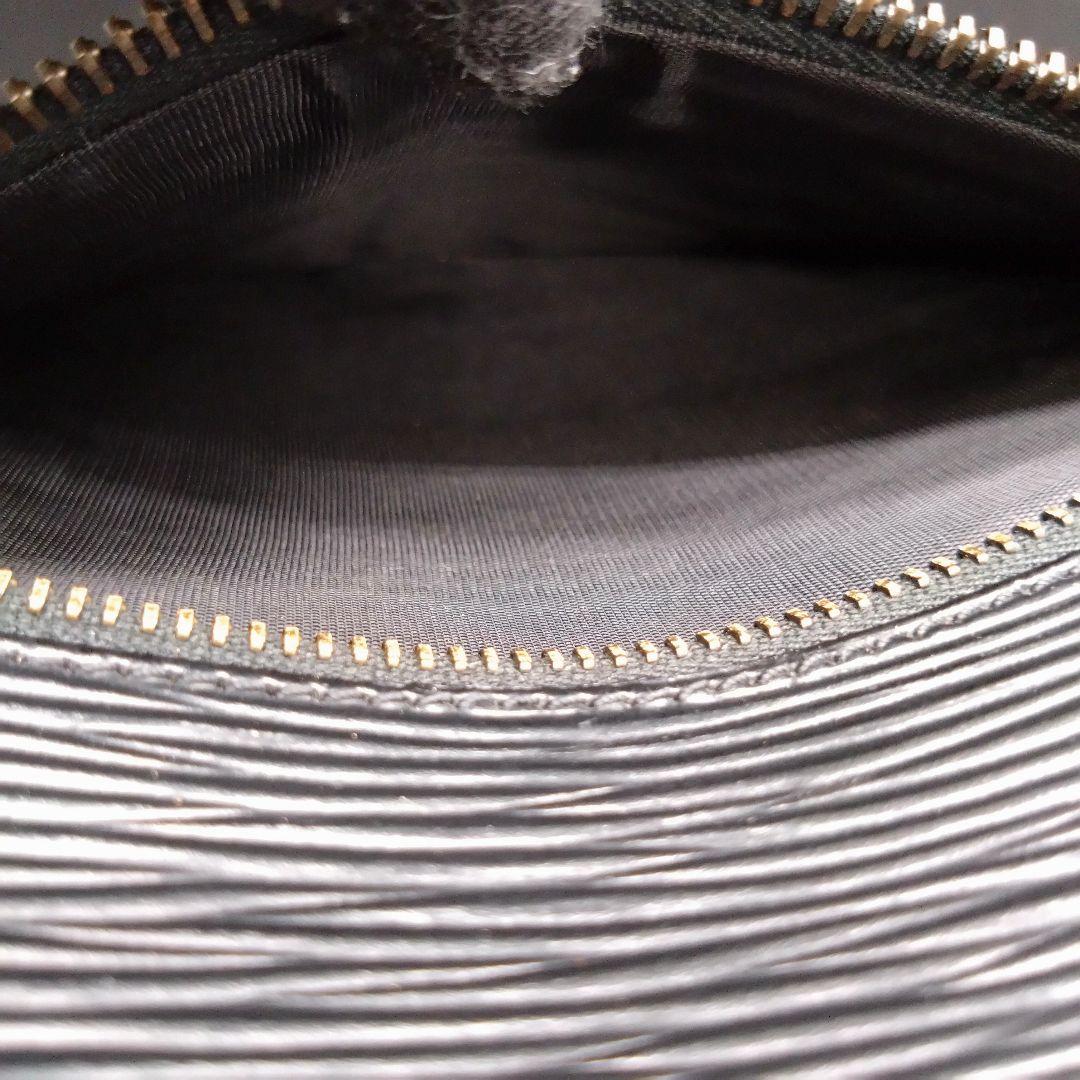 FENDI リュックサック ズッカ柄 肩掛け ナイロン レザー ブラック