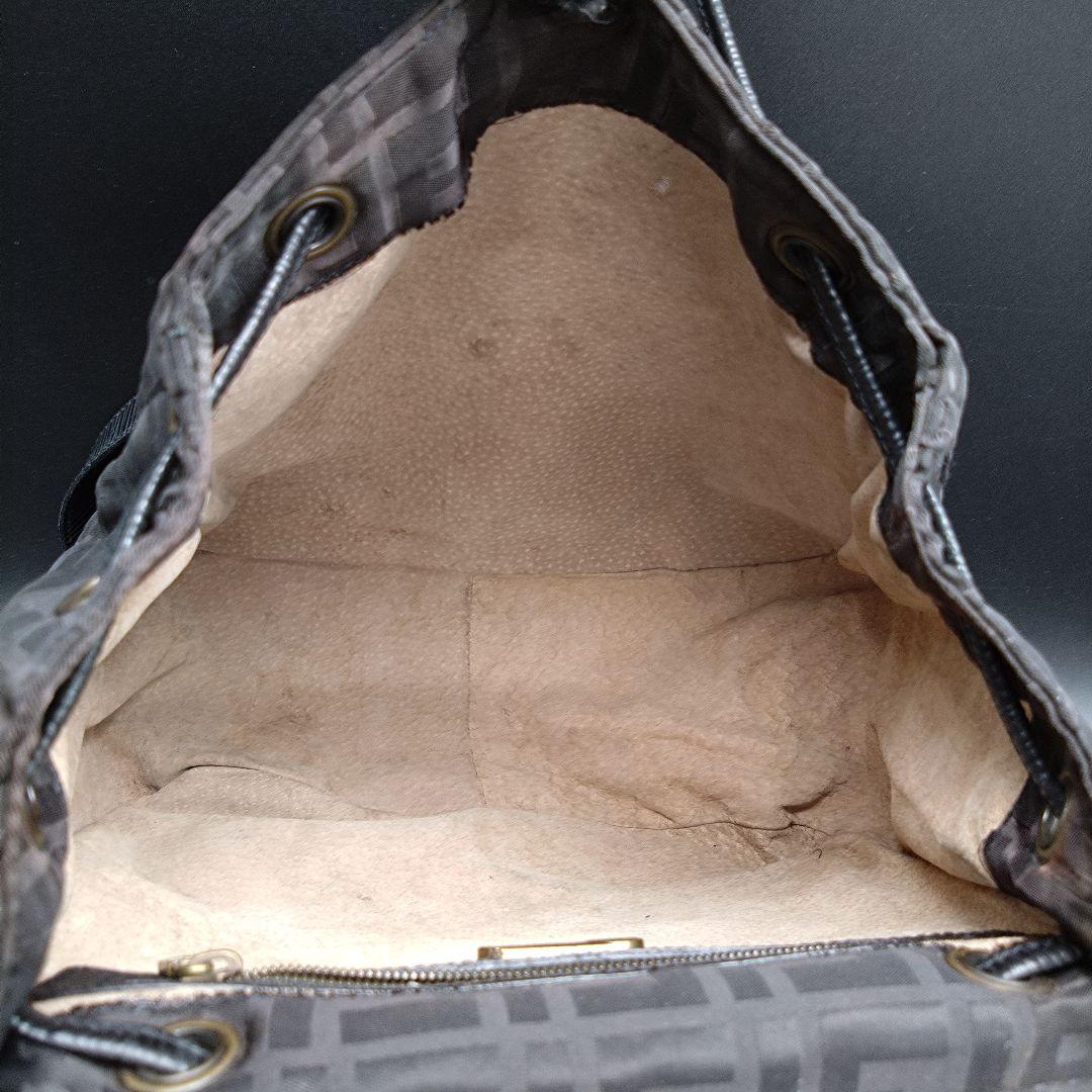 FENDI リュックサック ズッカ柄 肩掛け ナイロン レザー ブラック