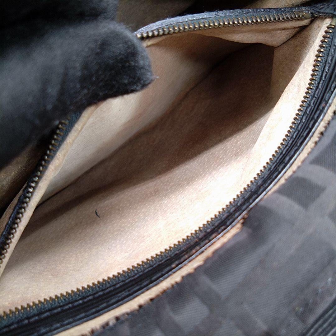 FENDI リュックサック ズッカ柄 肩掛け ナイロン レザー ブラック