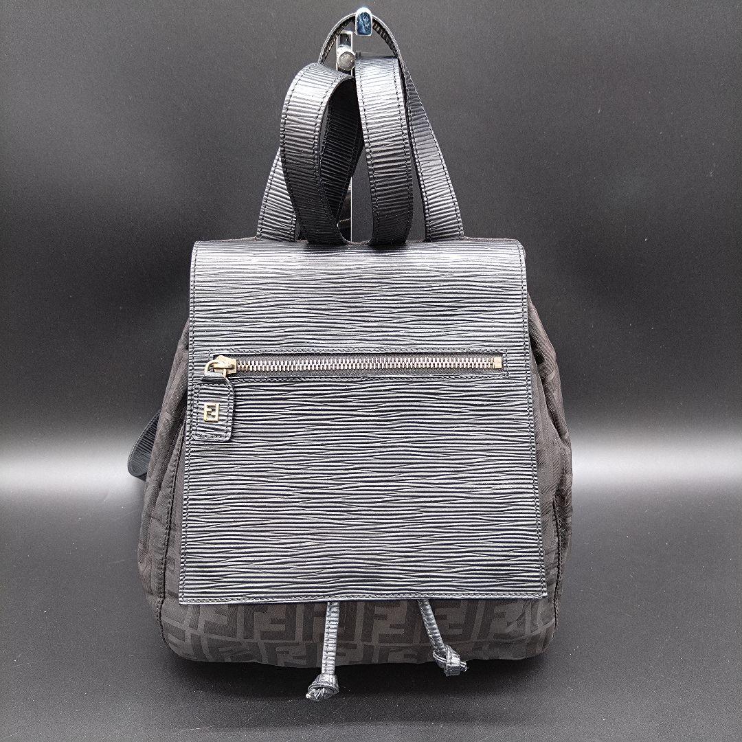 FENDI リュックサック ズッカ柄 肩掛け ナイロン レザー ブラック