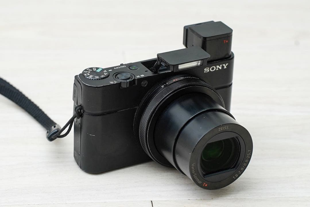 SONY Cyber-shot DSC-RX100M4デジタルカメラオ・マケ多数