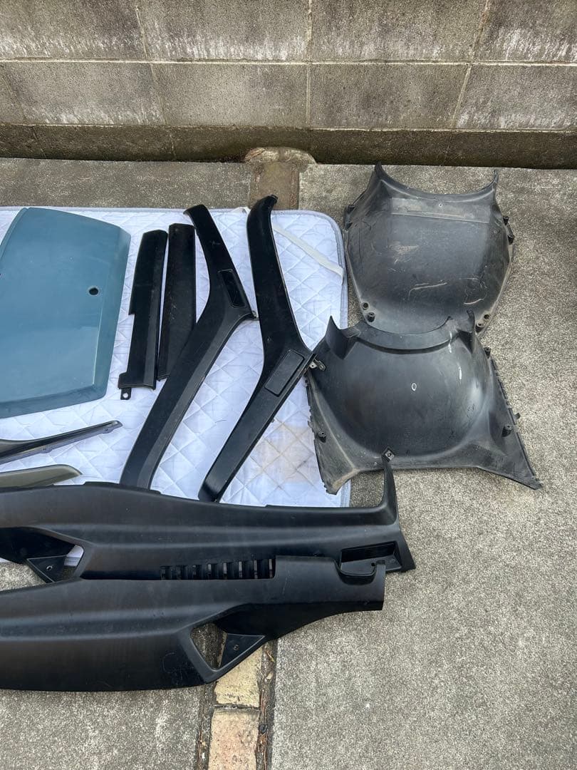 フュージョン外装　カウルなど