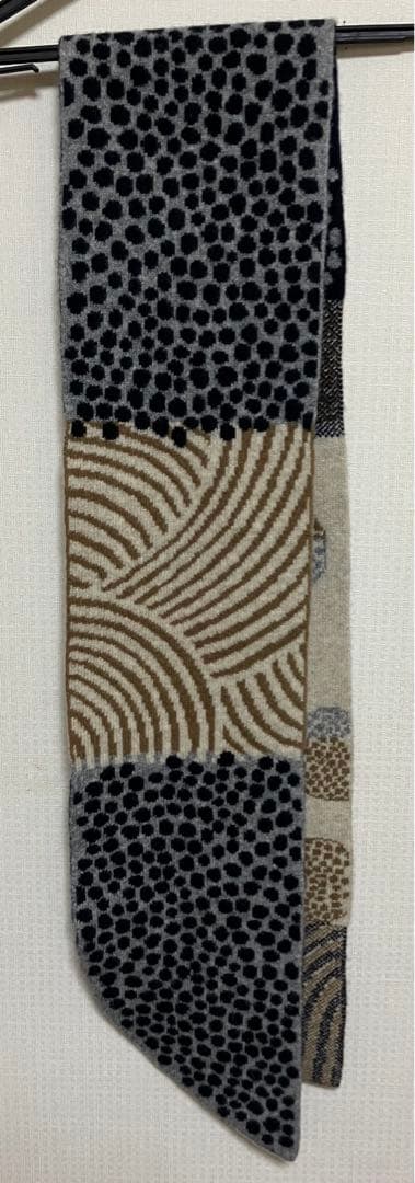 ミナペルホネン マフラー　hikaru noguchi