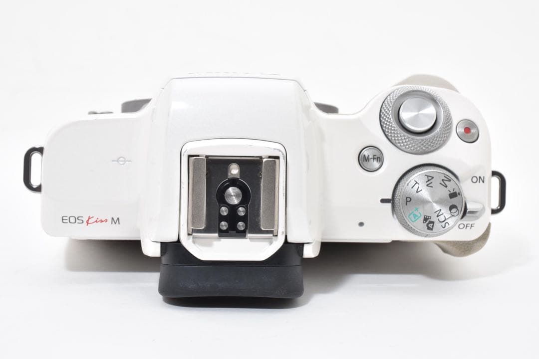 Canon EOS Kiss M ホワイト 本体と付属品