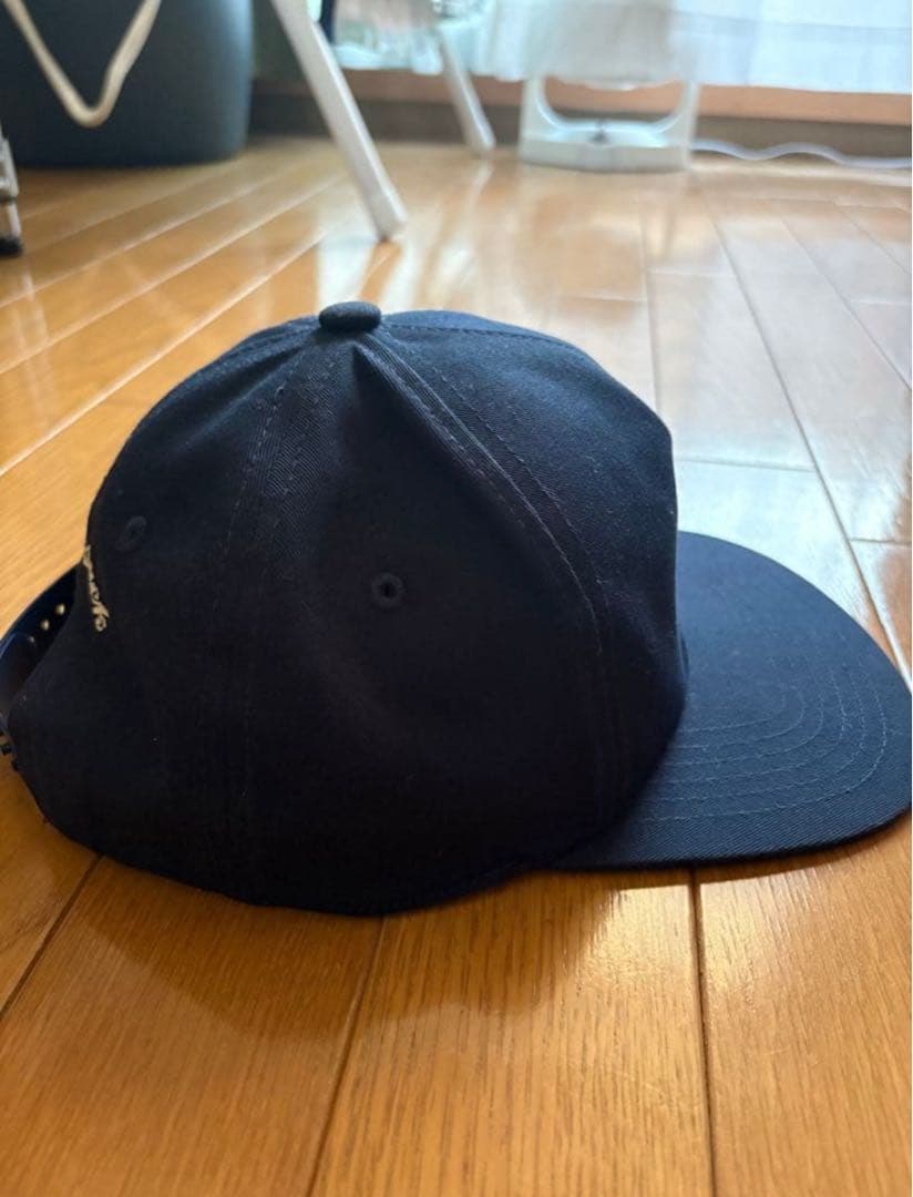 Monday suck キャップ