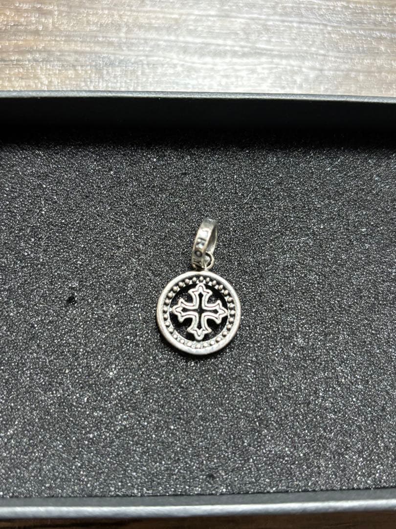 アクセサリー  ORDER TINY CROSS MEDALLION