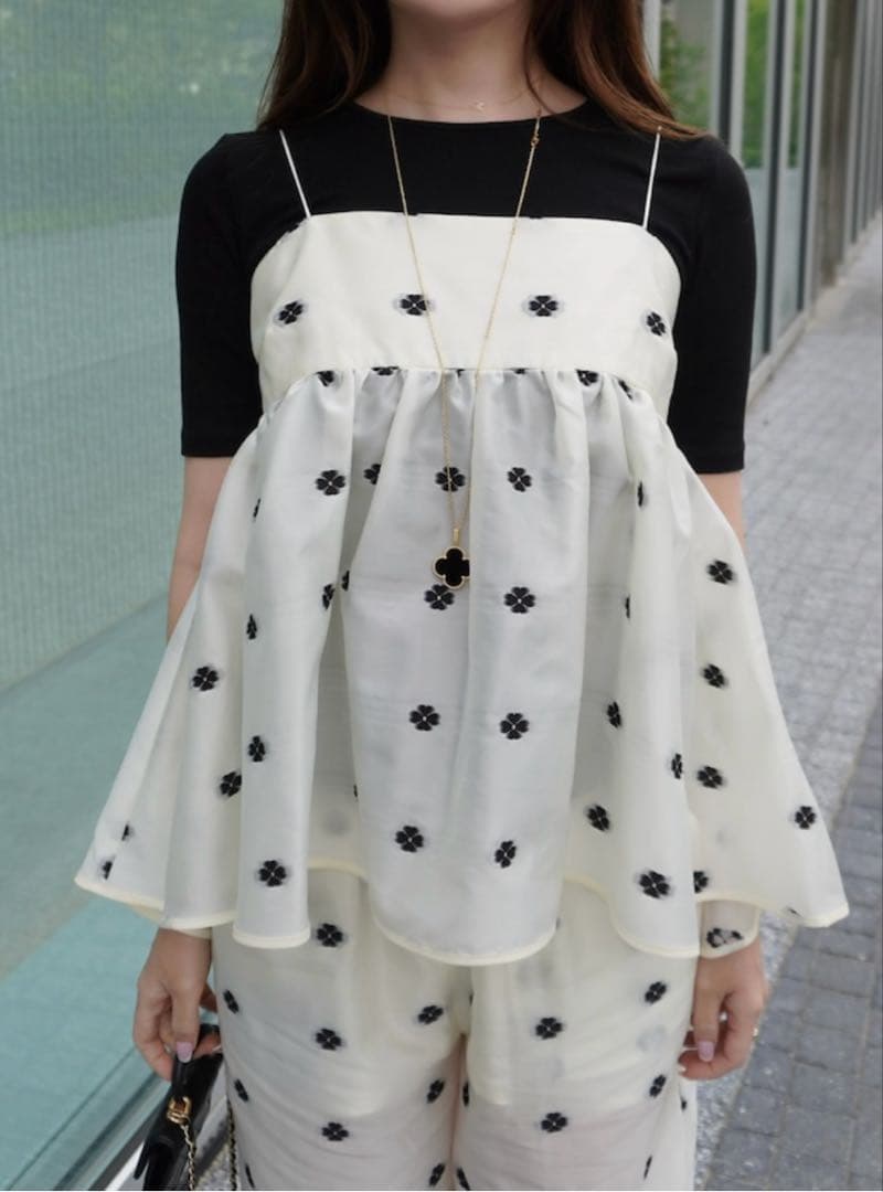 【新品タグ付き】HYEON clover cami / off white