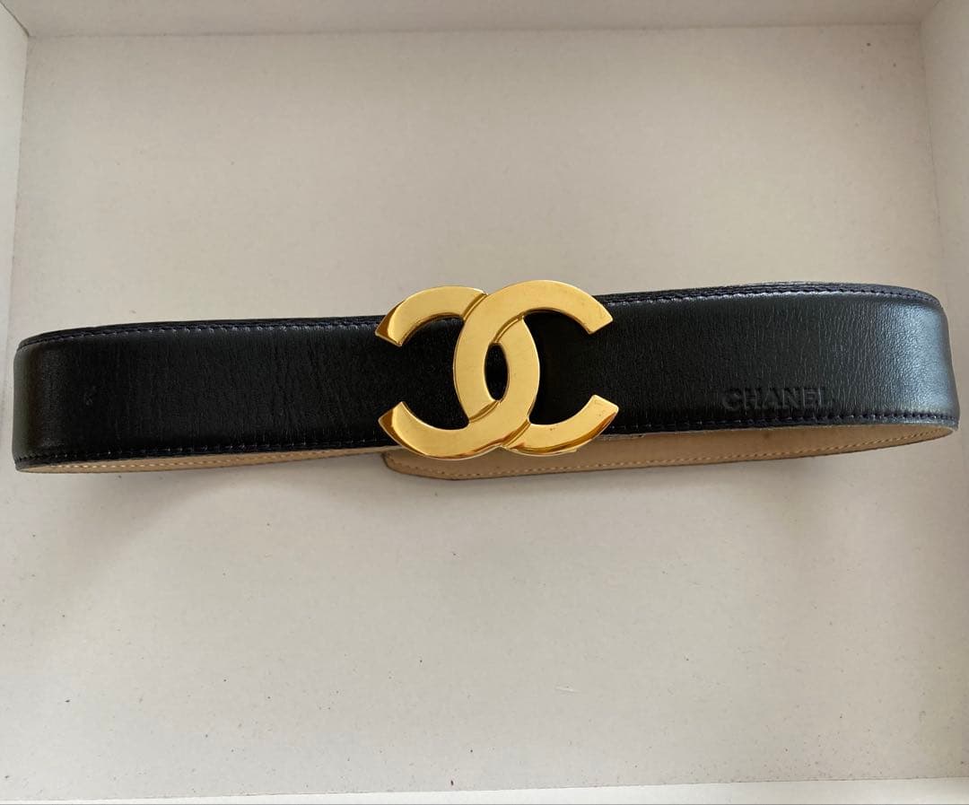 CHANEL ブラックレザーベルト ゴールドバックル