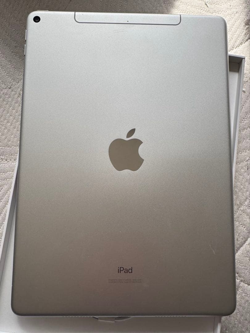 【付属品完備】iPad Air3 256GB SIMフリー　cellular