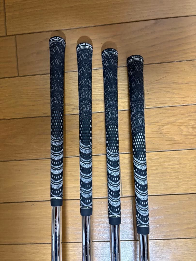 【美品】TOUR-B X-CBアイアン7〜P NS850R シャフト