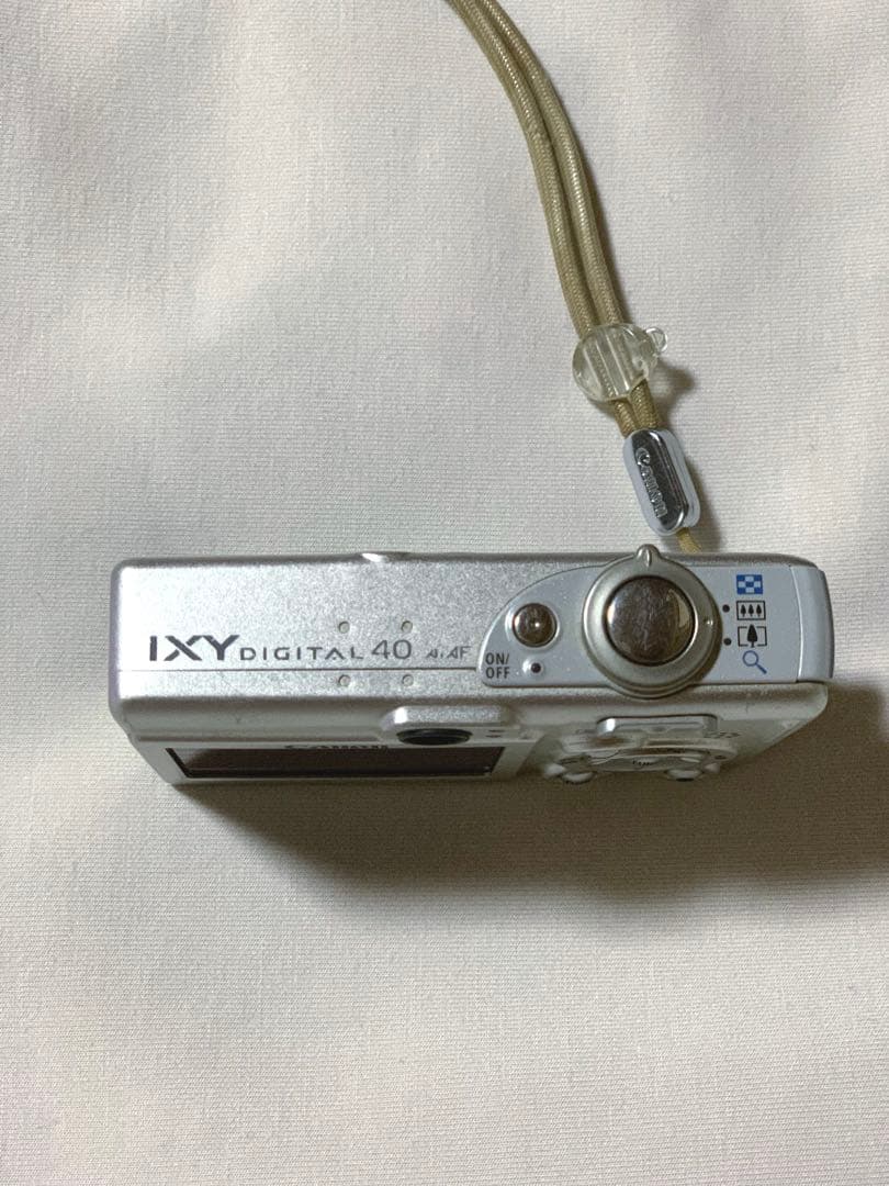 canon IXYデジタルカメラ