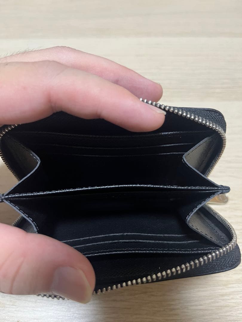 ルイヴィトン　ジッピーパース　エピ