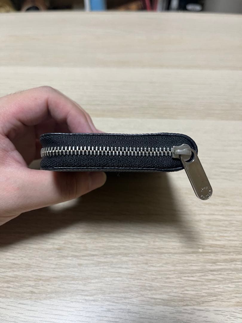 ルイヴィトン　ジッピーパース　エピ