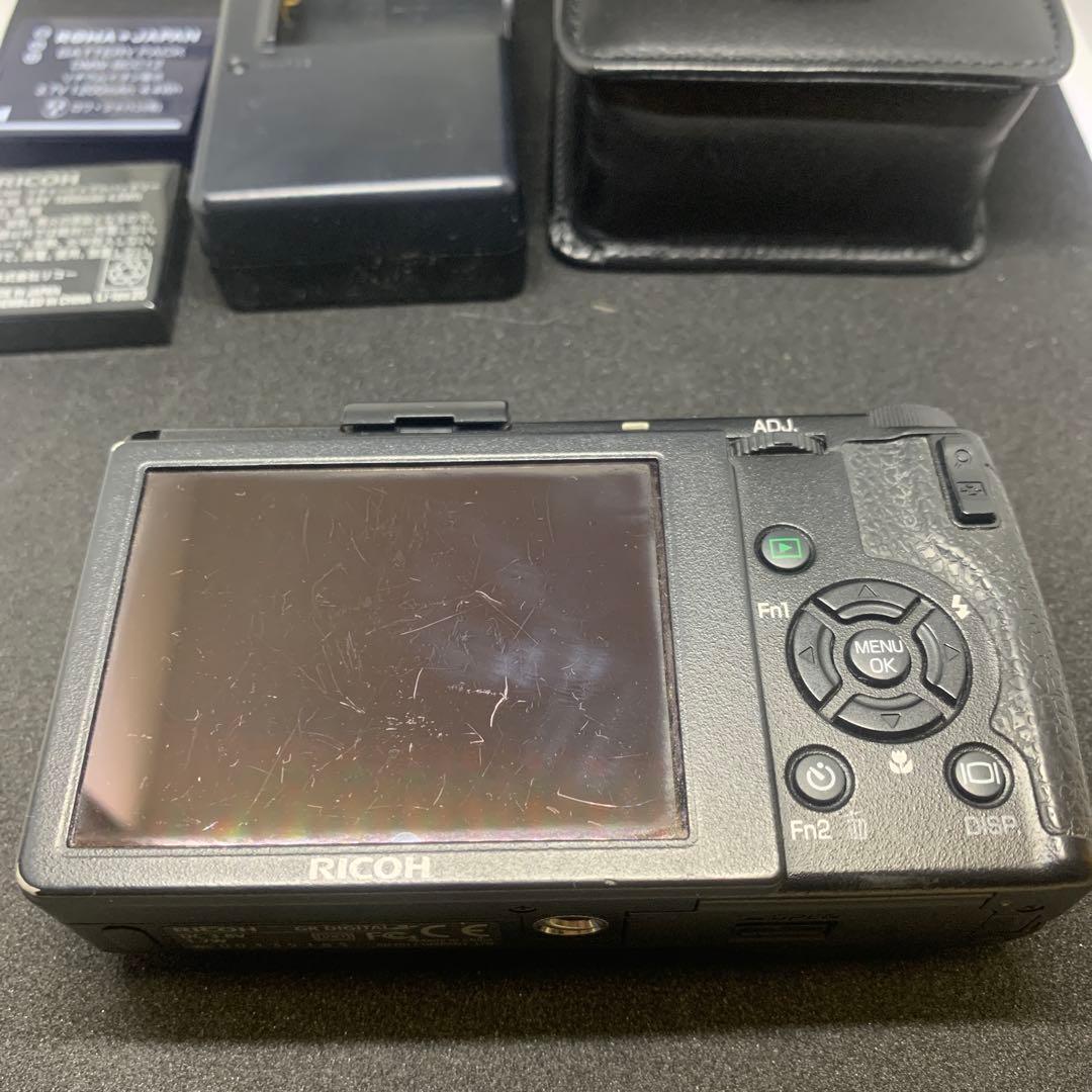 リコーGR DIGITAL III本体 + 専用レザーケースバッテリー2個付き