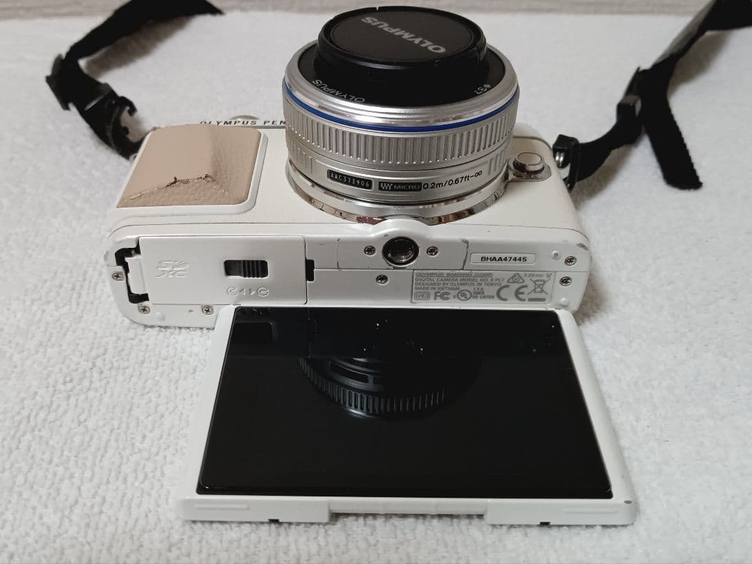 OLYMPUS PEN Lite E-PL7 ボディ ホワイト（レンズ付き）